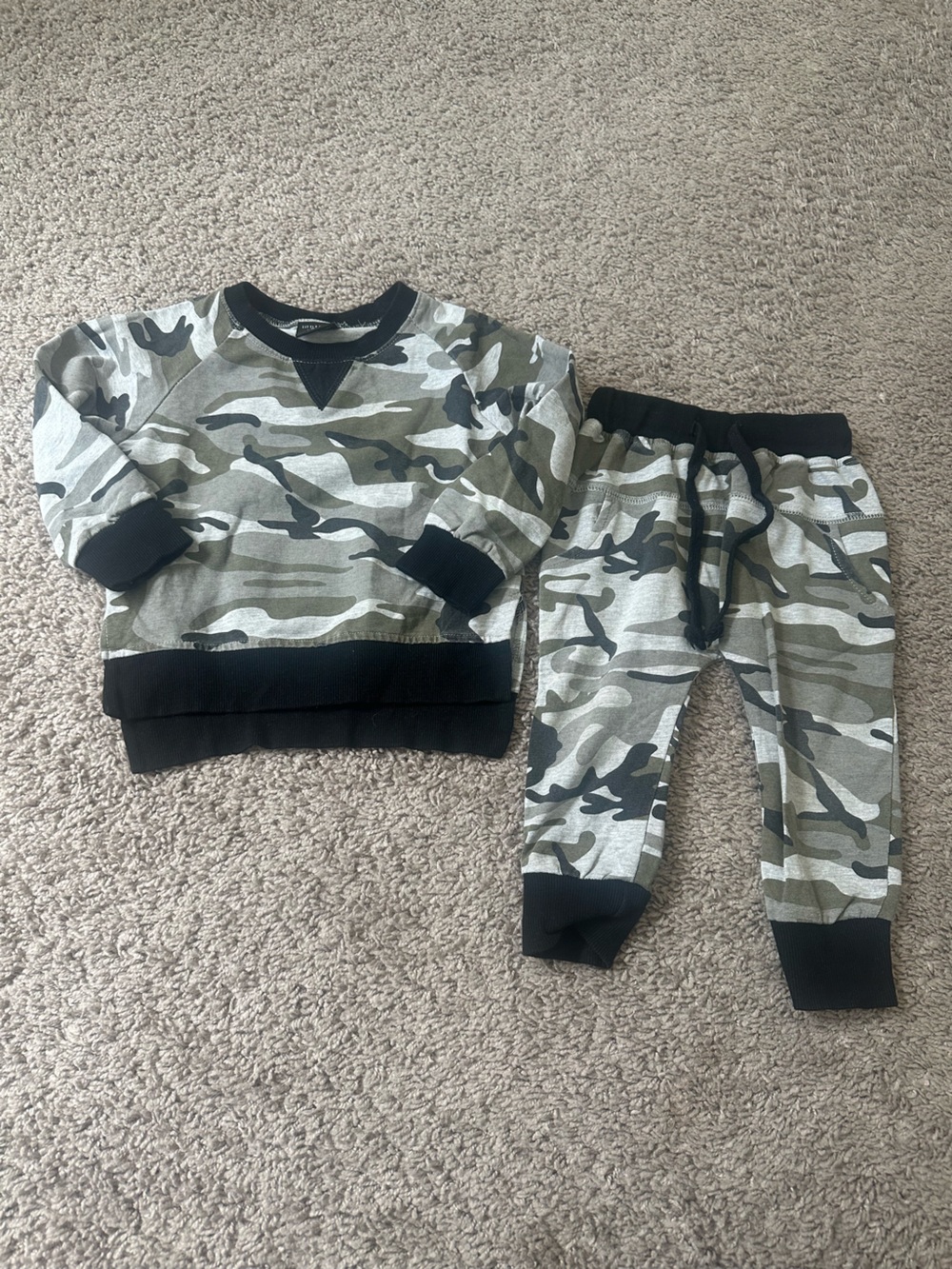 Kids Camo Sweatshirt & Jogger Set